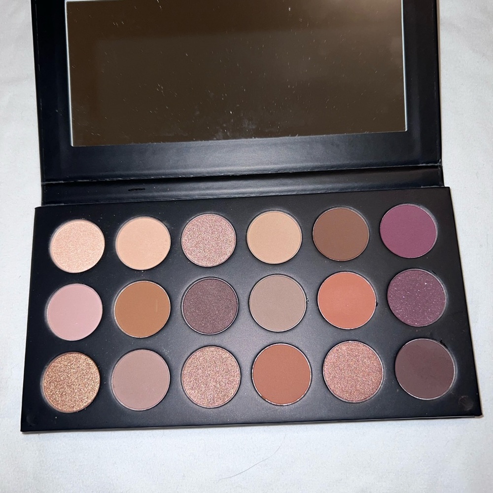 Morphe 18T palette